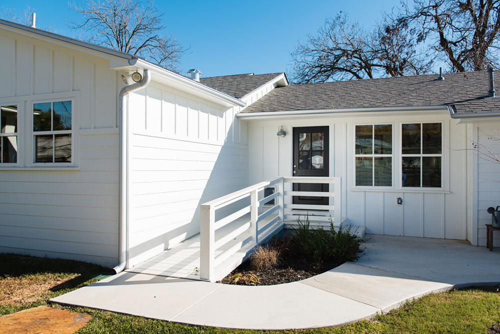 grand-exterior-home-renovation-services-Texas