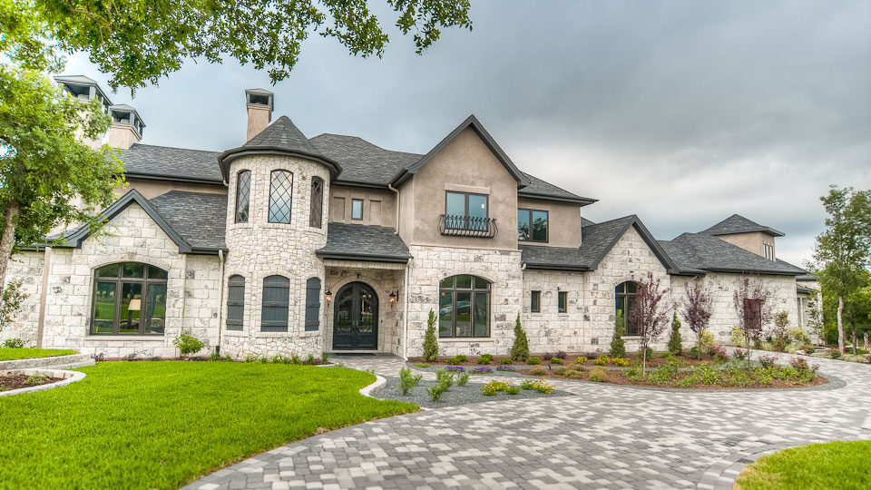 custom-exterior-home-remodel-Texas